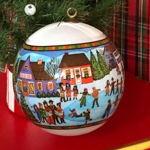 90's "Unbreakable" Christmas Ornament - 1990 Christmas Ball - 90's Collectible